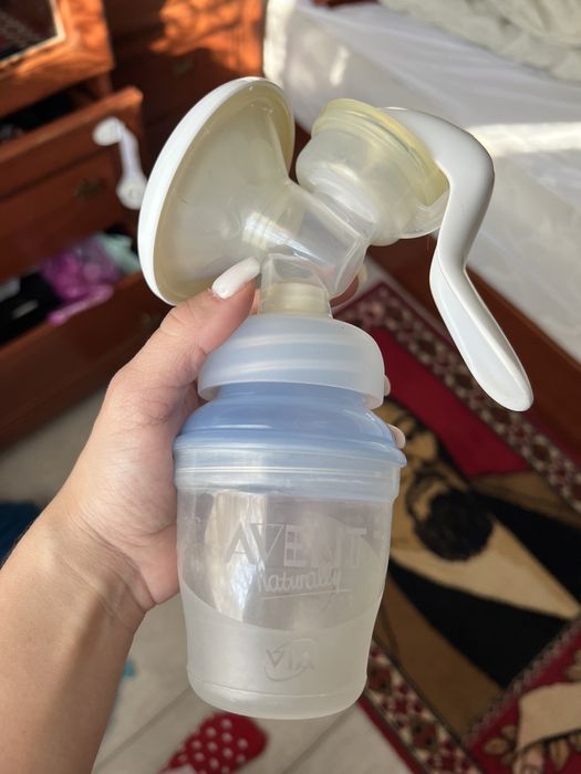 Продам молокоотсос ручной Philips Avent