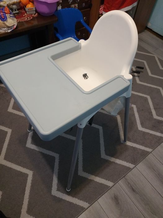 Детско столче за хранене.