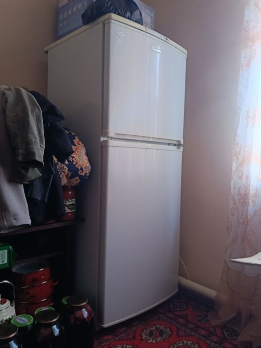 Холодильник сотилади Бирюса янги свежий