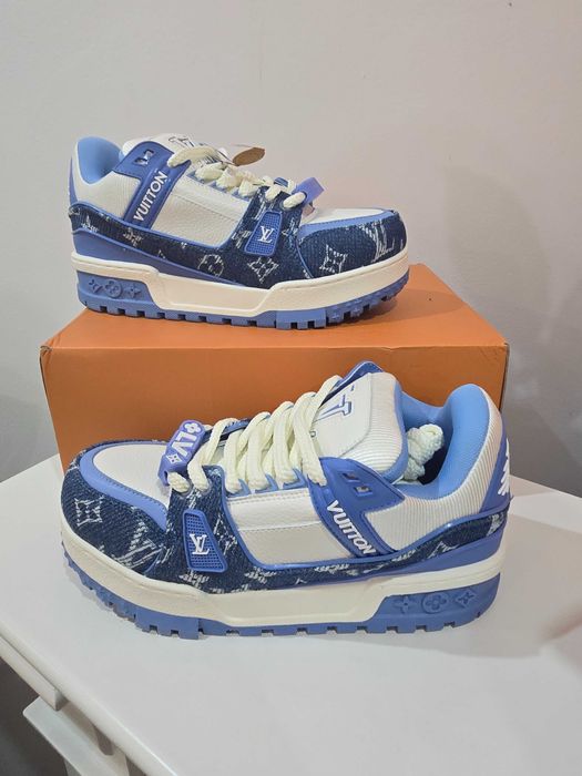 Lv train sneakers