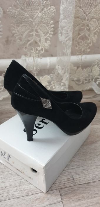 Продам туфли в хорошем состояние.