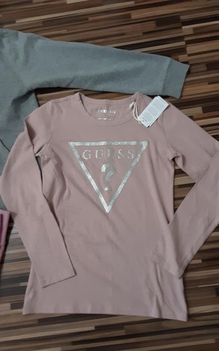 GUESS нова ,с етикети оригинална блуза