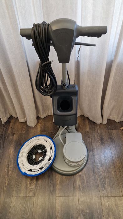 Monodisc LAVOR cu perie pentru covoare/mochete