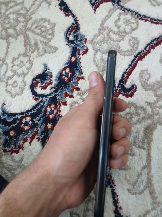 Samsung a 24 xolati yaxshi