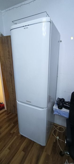 Conbina frigorifica no frost Ariston