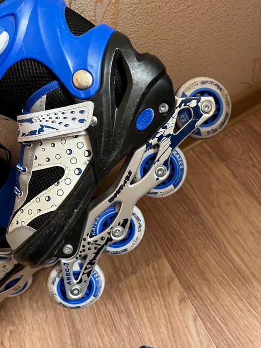 Продам роликовые коньки размер 38-41