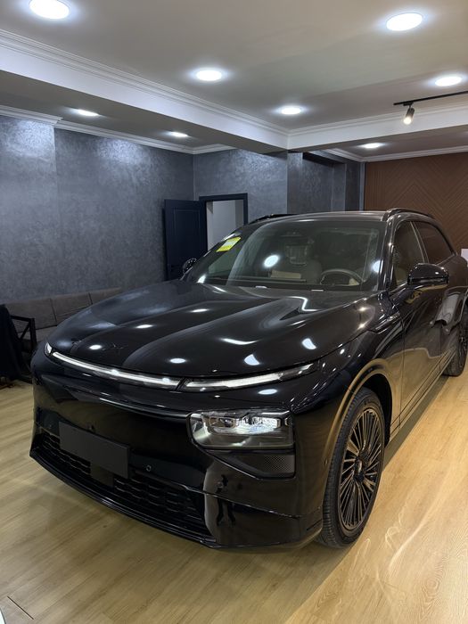 Xpeng G9 680 Long Range 4WD Max