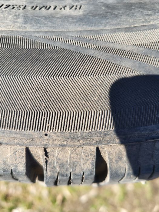 Продам зимнюю резину