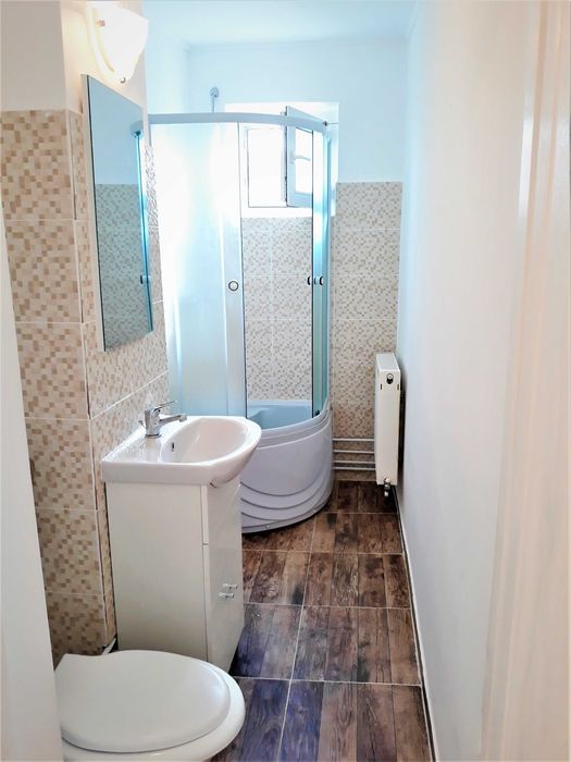 Inchiriez apartament 2 camere, renovat, et. 3, str. Ceahlaului, Lugoj