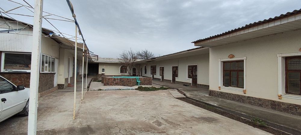 Срочно сотилади!Фасад 20 метр узунасига 50 метр