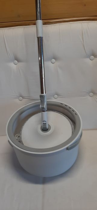 Livingto nclean Water mop