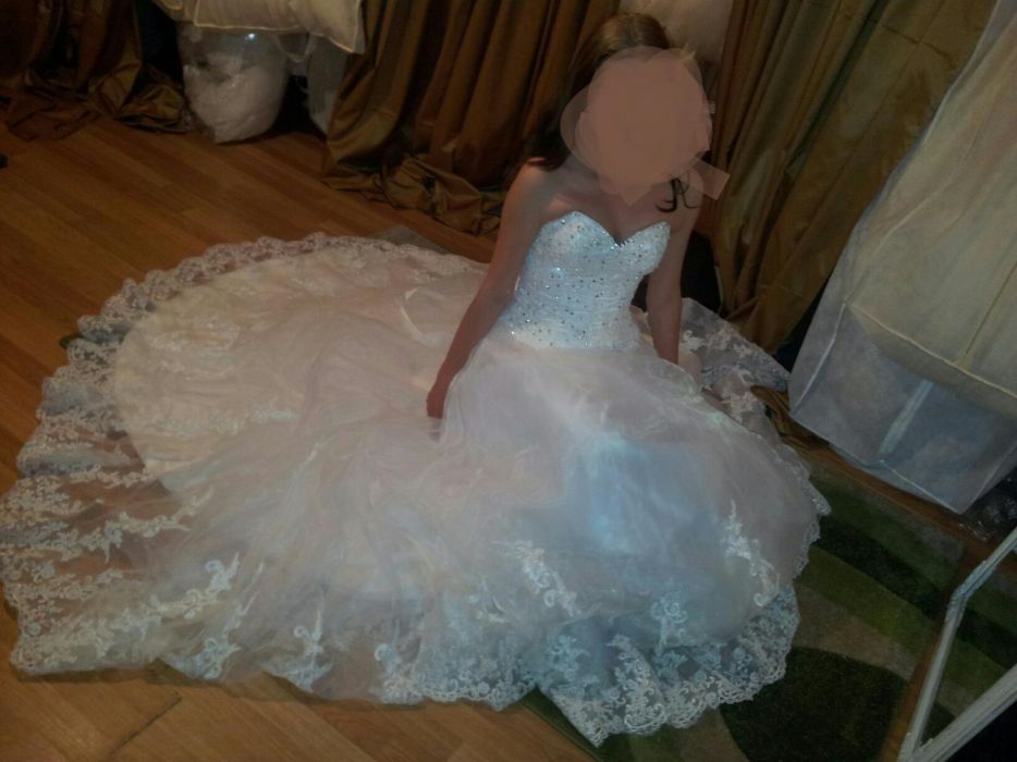 Rochie de mireasa cu trena