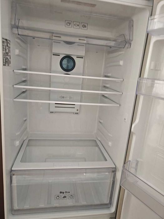 Frigider Samsung RT38K5530S9