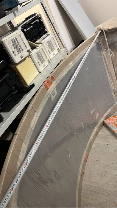 Ресепшен стол администратора