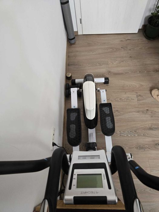 Bicicleta fitness eliptica Techfit E490