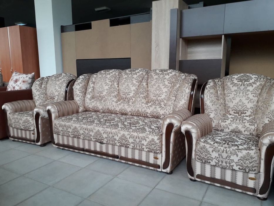 Canapea extensibila 3 locuri