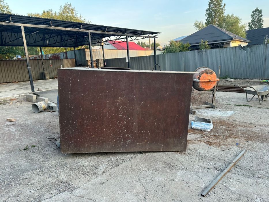 цистерна железная 3.5 тонн