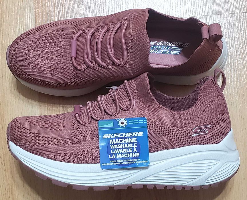 Нови оригинални маратонки SKECHERS за момиче