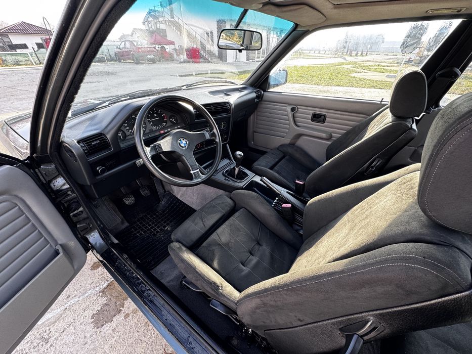 Bmw ursulet 1990 in doua usi