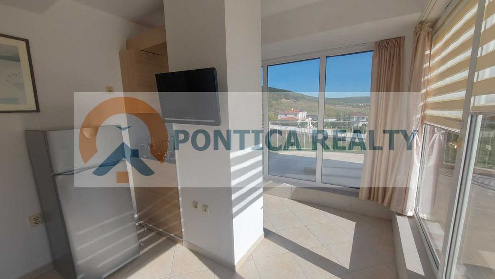 Продава се Тристаен апартамент в с. Кошарица, Област Бургас - 144 кв.м за 570 €/кв.м - Снимка #2