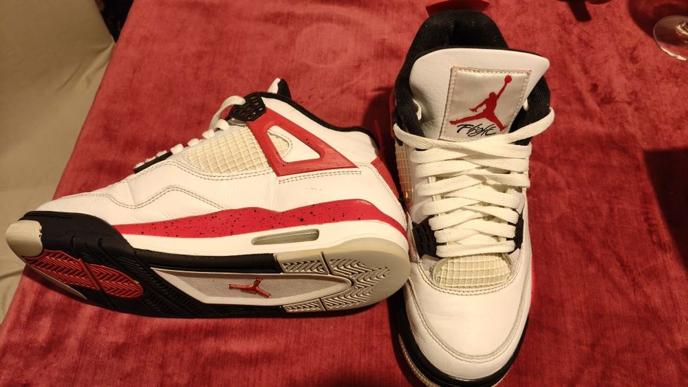 Jordan 4 retro thunder