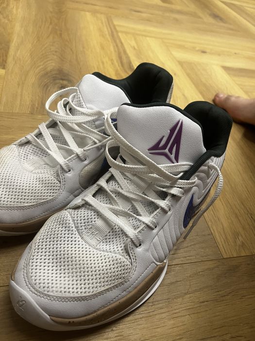 Продаю Nike ja 2