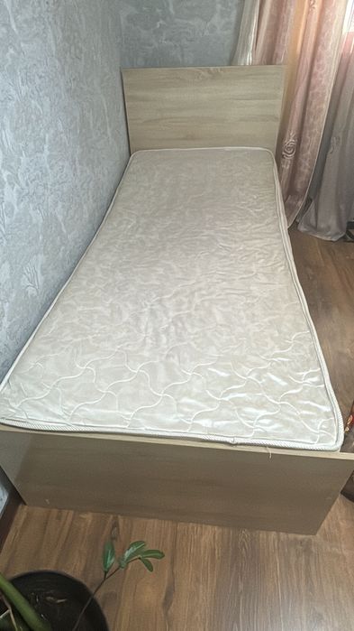 Кровати  с матрацем
