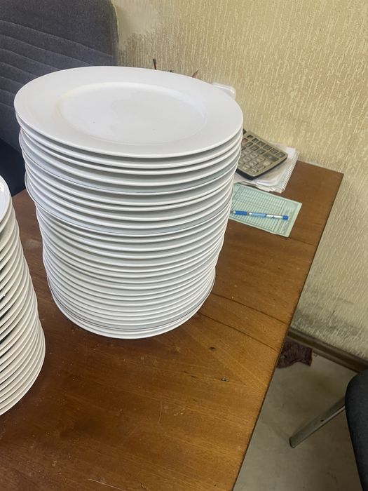 Продам тарелки б/ у