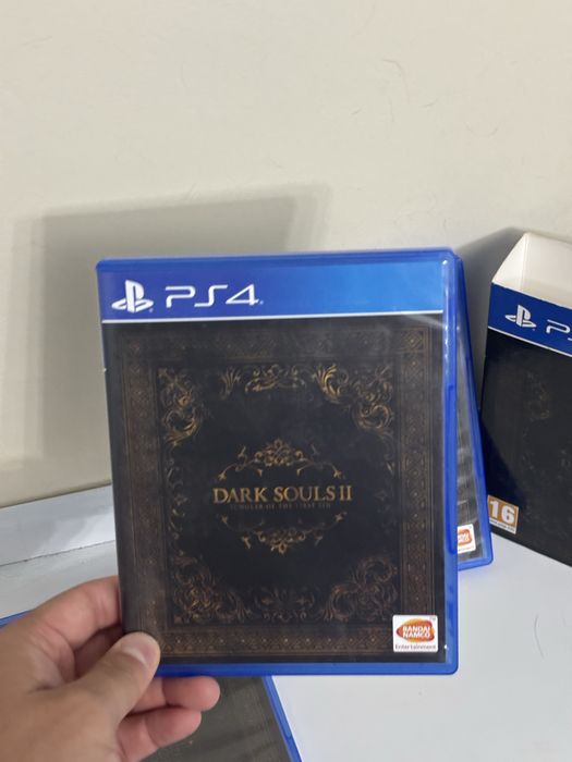 Продам диск игры Dark Souls Trilogy PS4,PS5