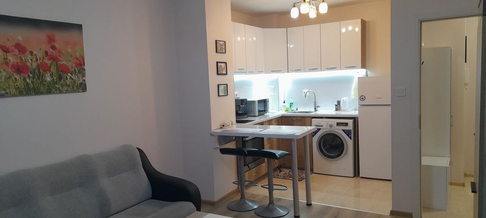 Луксозно обзаведено студио за краткосрочен наем в нова сграда Гербер 1