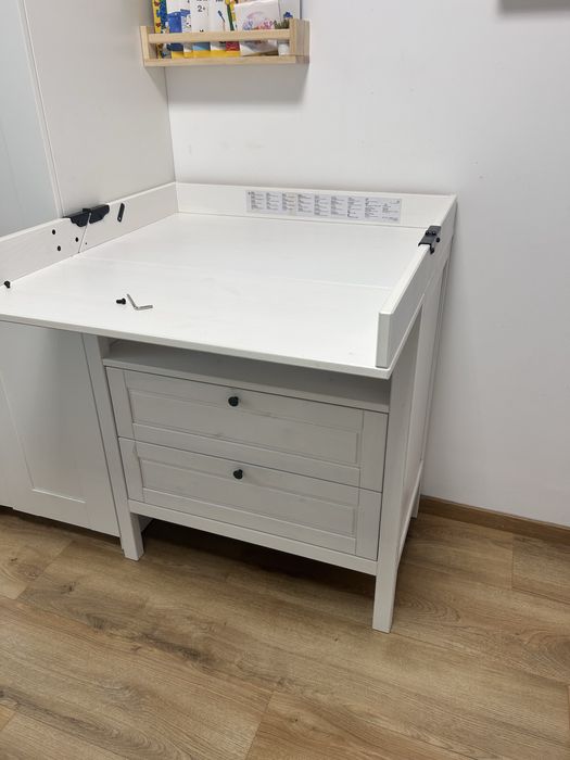 SUNDVIK маса за повиване/скрин и кошара