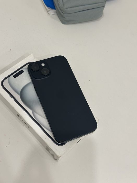 Продам iPhone 15 128