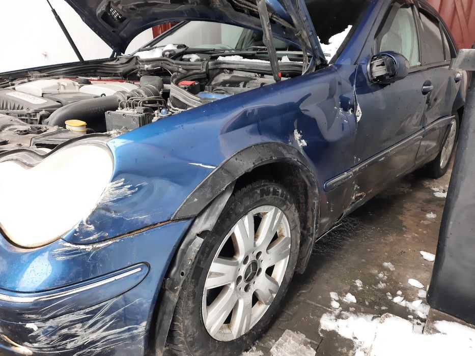 Vând Mercedes C Class 200 Kompresor pentru dezmembrare