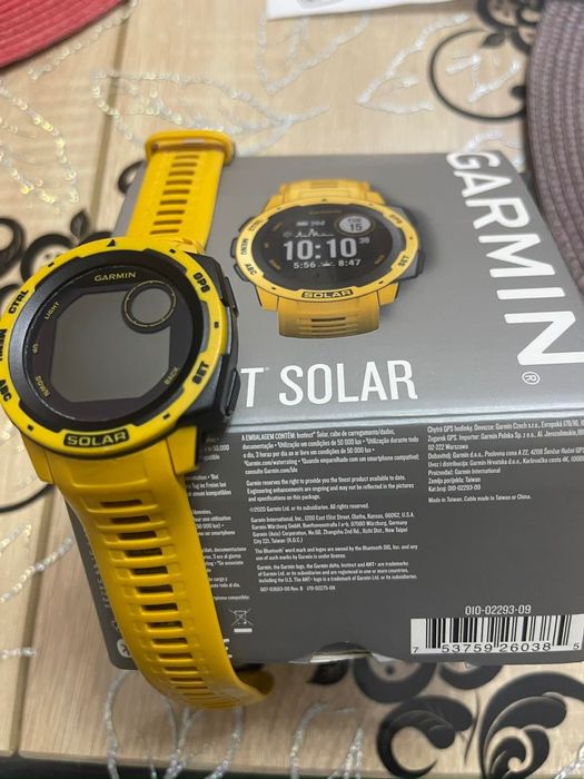 Часовник Garmin Instinct Solar