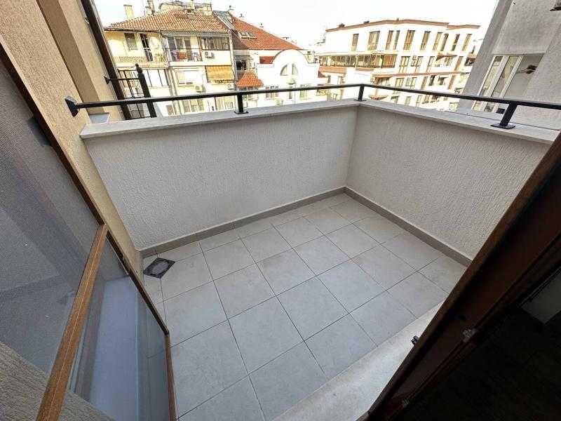 Дава се под наем Двустаен апартамент в Бургас, Лазур - 80 кв.м за 648.21 € - Снимка #6