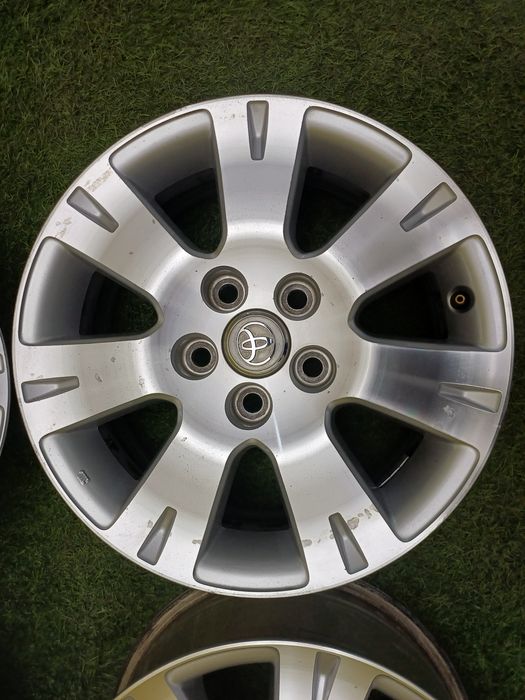 Диски R16 5x114.3 на Toyota и другие.