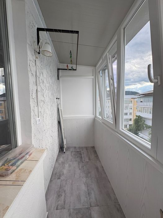 Inchiriez apartament 2 camere in regim hotelier
