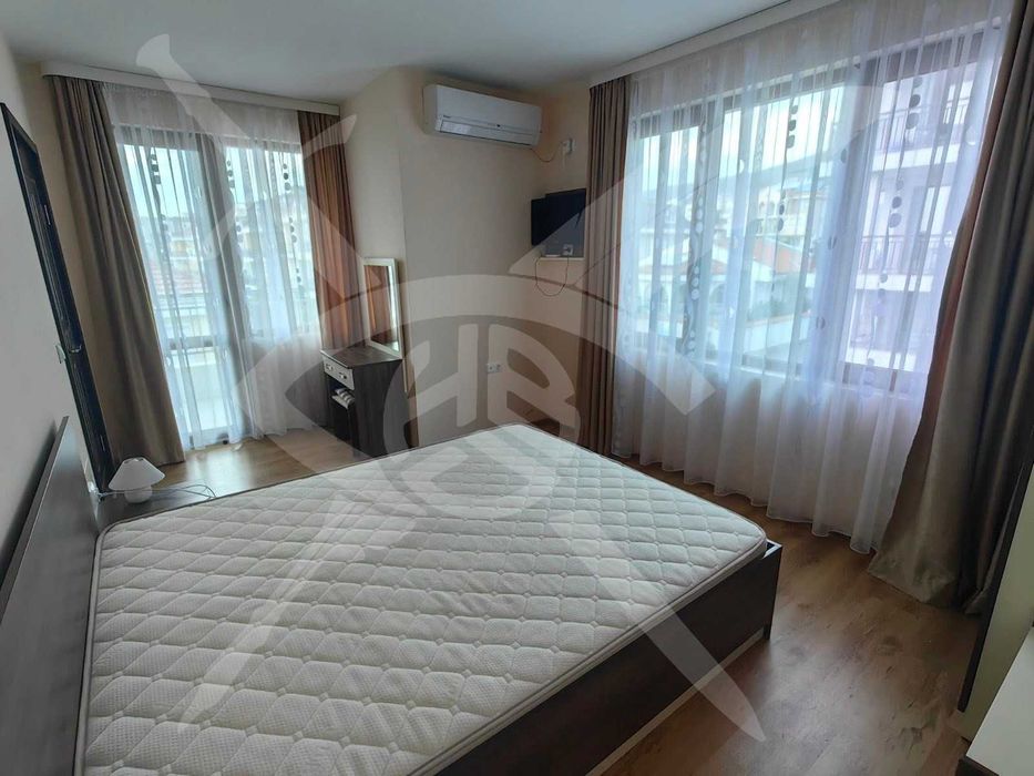 Тристаен - Свети влас