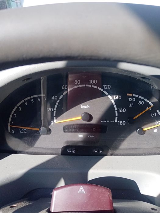 Autoutilitara Mercedes-Benz Sprinter 211