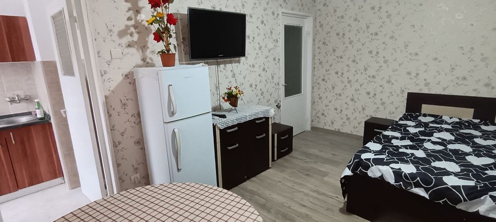 Închiriez garsonieră in Malu Roșu