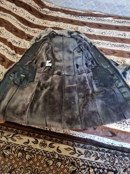 Продам женскую дубленку