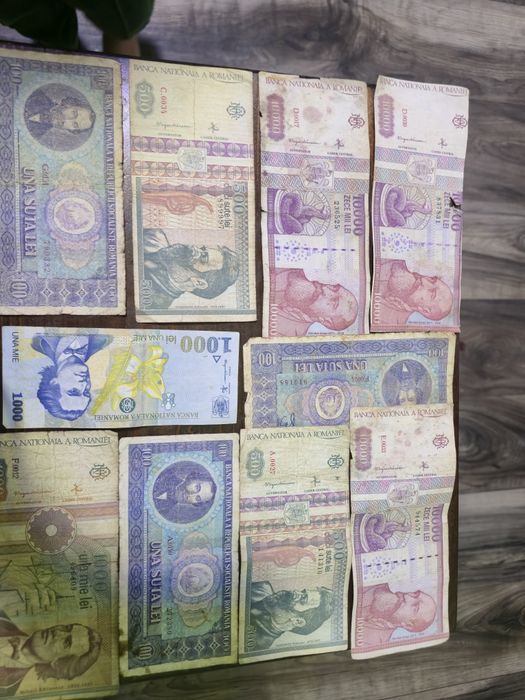 Vând bancnote vechi de colectie