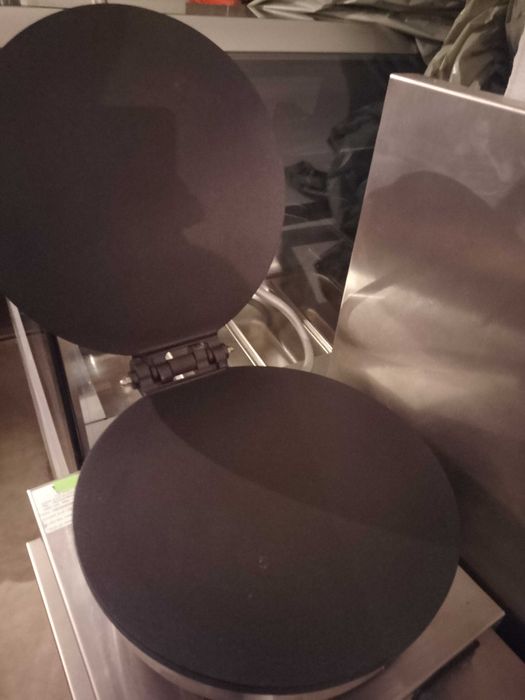 Неутрално оборудване , алпака мивки , маси , охладител  WMF за мляко