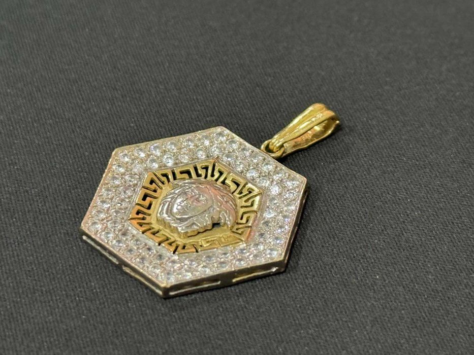 Златна висулка / медальон Versace - 14К(11.45гр)