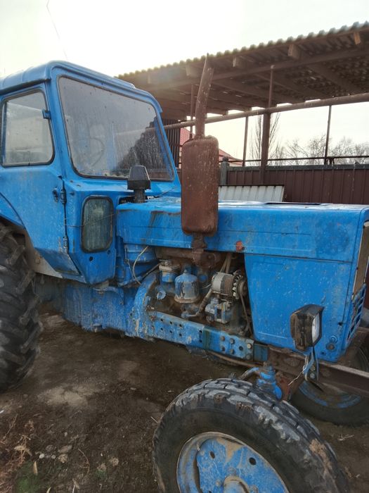 ТРАКТОР МТЗ-80 на ходу