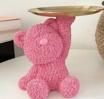 Декоративно мече от рози в розов цвят с поставка – страхотен подарък