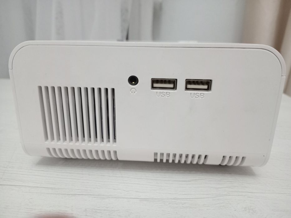 Продам проектор не дорого