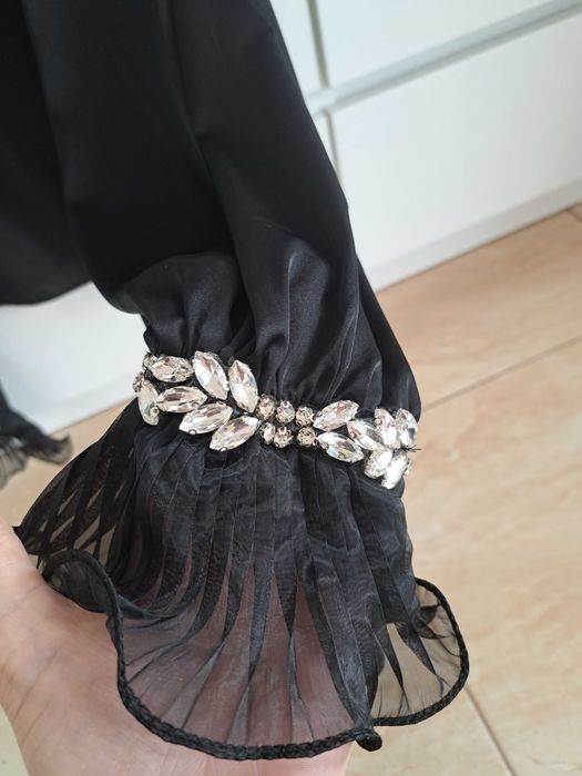 Bluza eleganta neagra