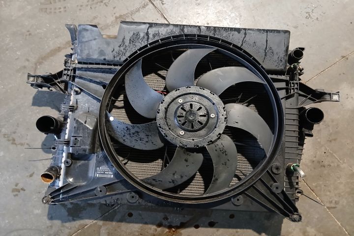 Set radiatoare motor 31274553 31293550 30612864 31274553 31293550 306