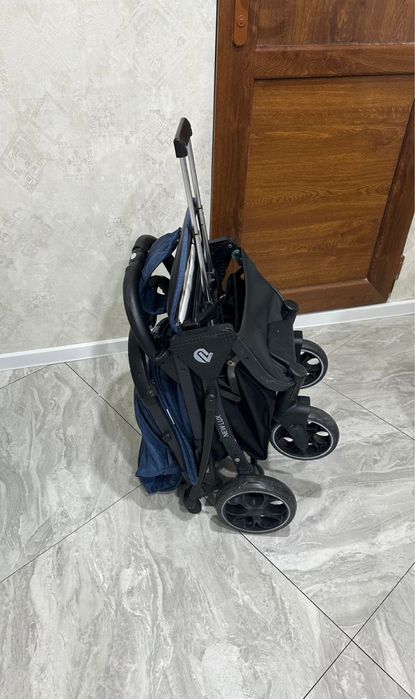 Продам детскую коляску